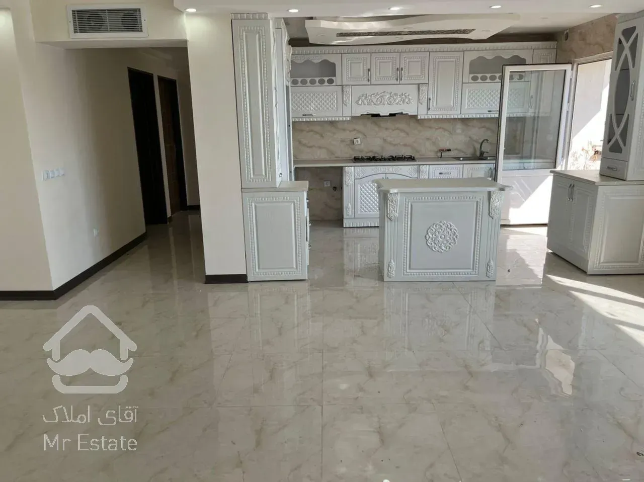 آپارتمان ۳ خواب دو قدمی دریاچه