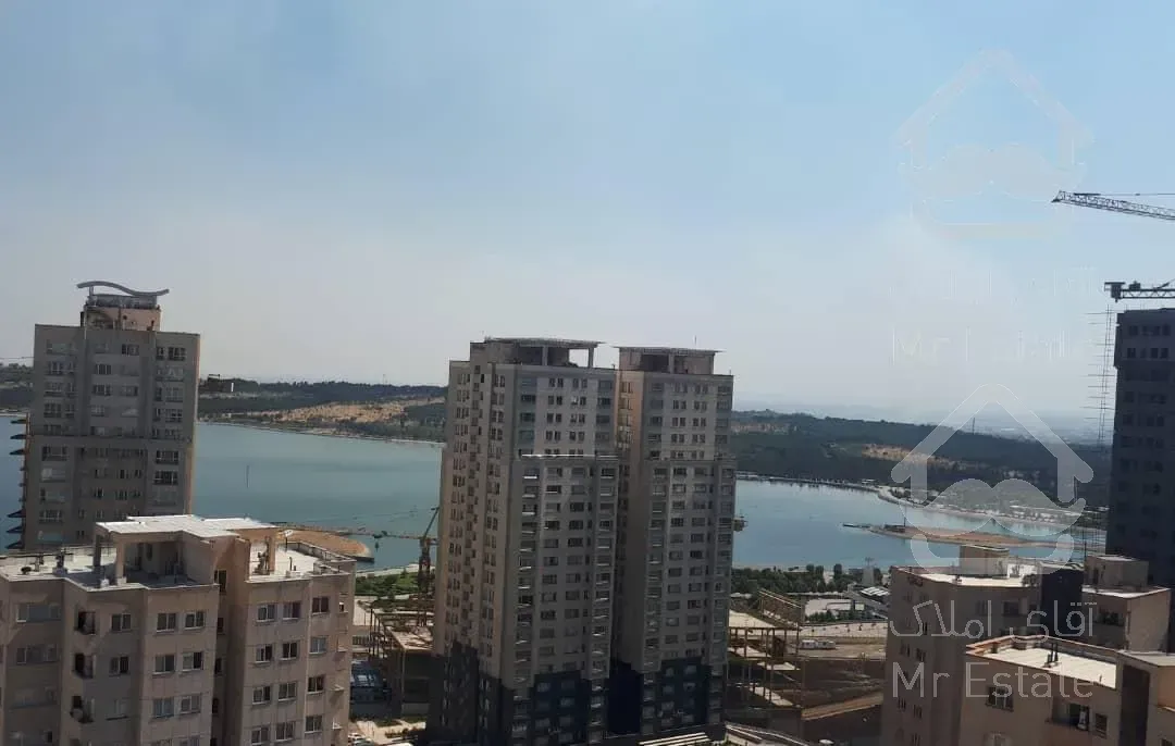 آپارتمان ۳ خواب دو قدمی دریاچه