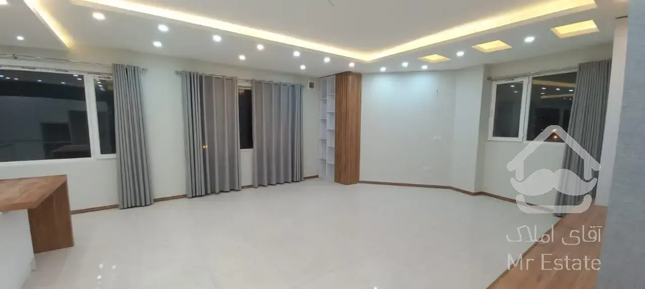 واحد ۱۳۰متری /شخصی ساز /موقعیت اداری