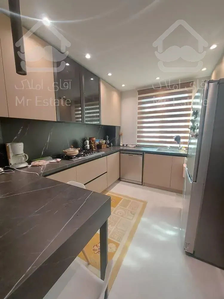 شهرک غرب ۱۳۰متر/۳خواب/تکواحدی/تاپ لوکیشن