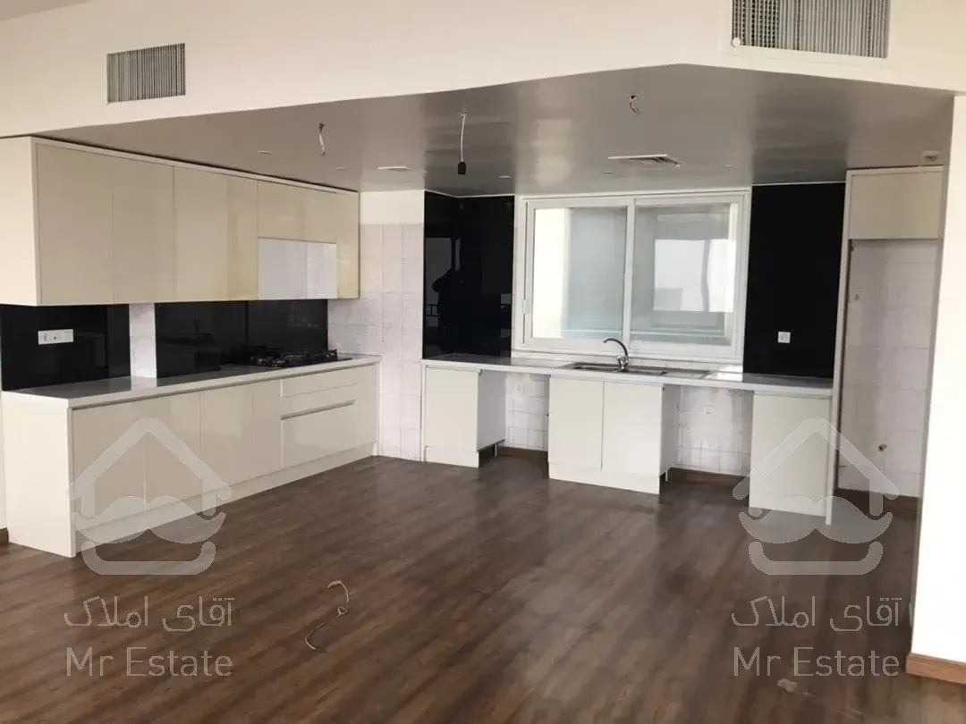 آپارتمان مسکونی 190 متری 3 خواب در سعادت آباد