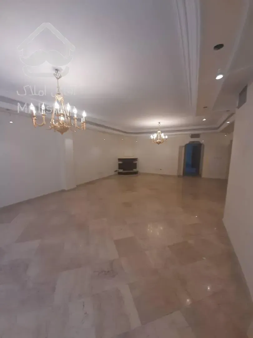 آپارتمان ۲۰۰ متری مهرشهر