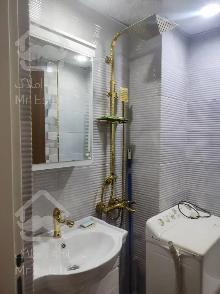 150متر 3خواب  ۴ساله  بلوار ابادر