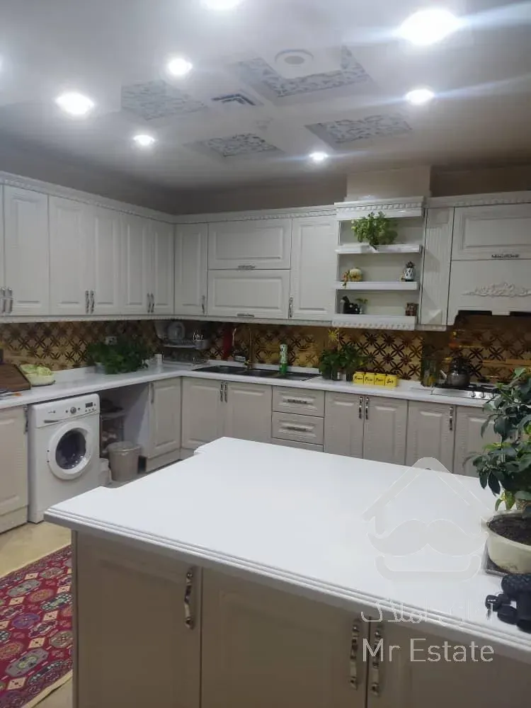 150متر 3خواب  ۴ساله  بلوار ابادر