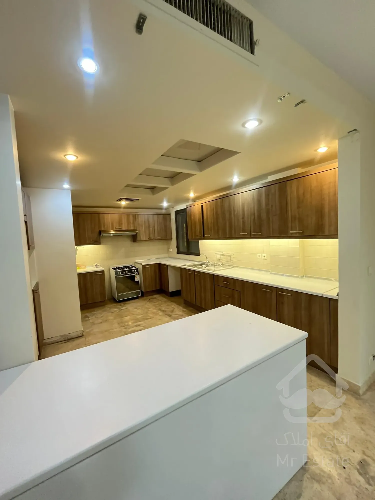 فروش 285 متر دروس