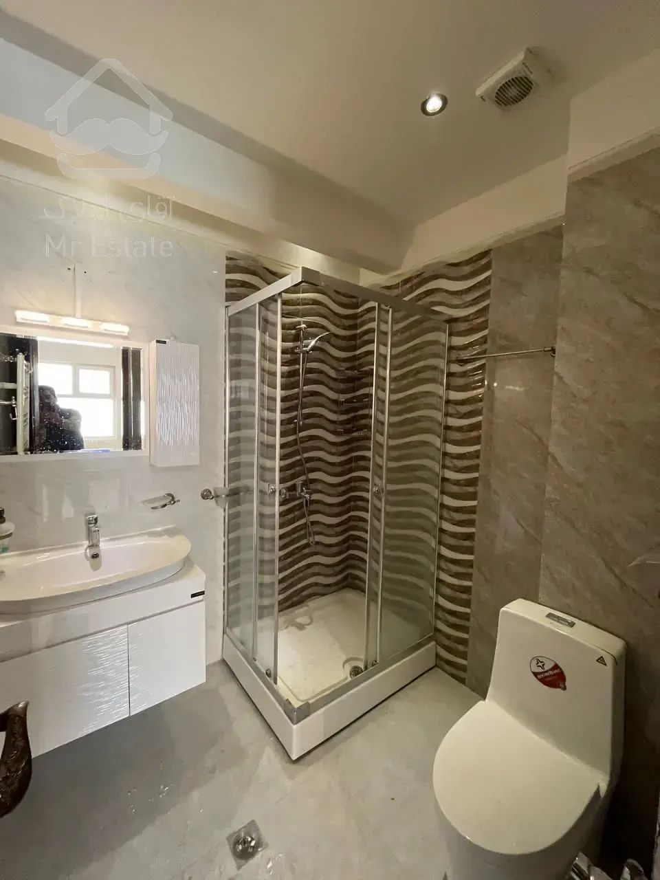 فروش 140 متری پاسداران