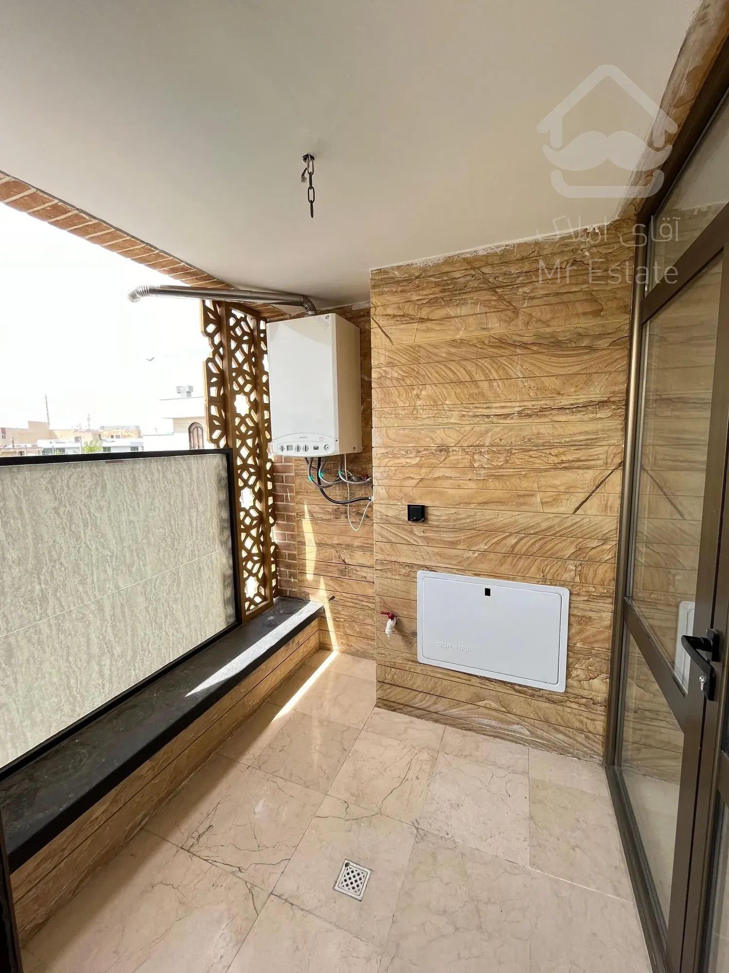 فروش 140 متری پاسداران