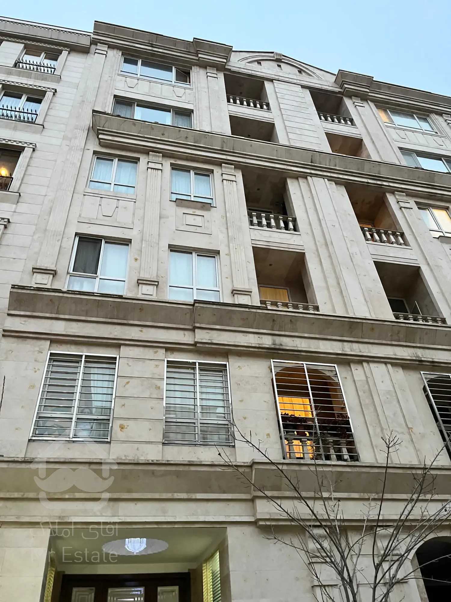 125 متری فرمانیه