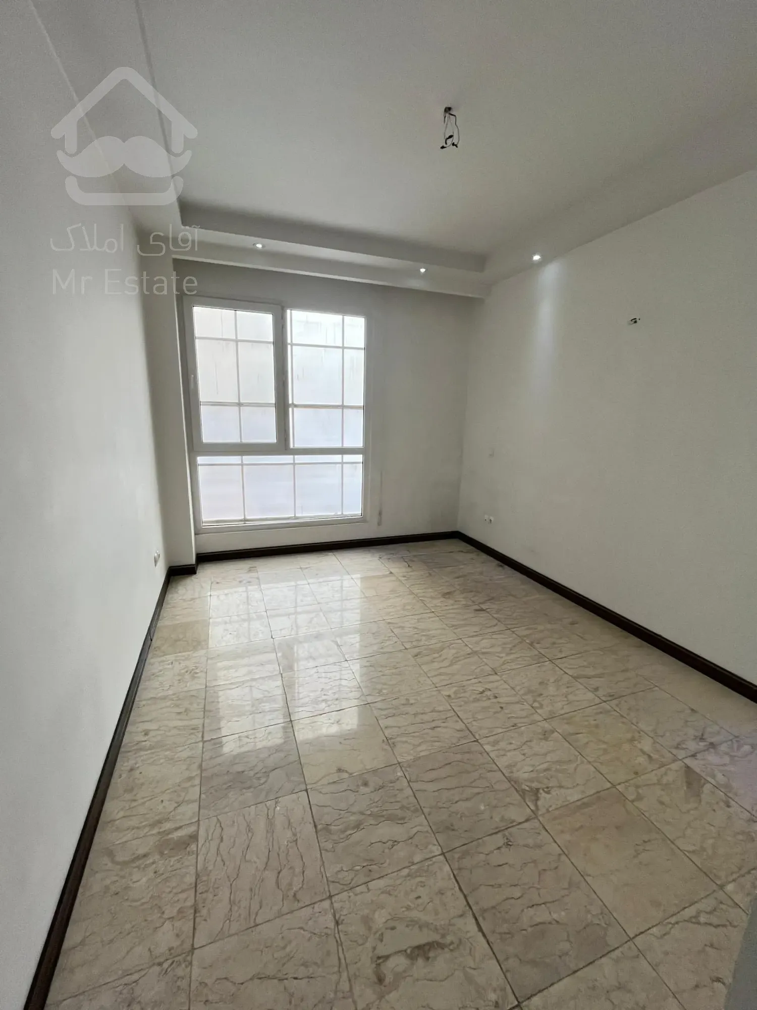 150 متر اداری دولت