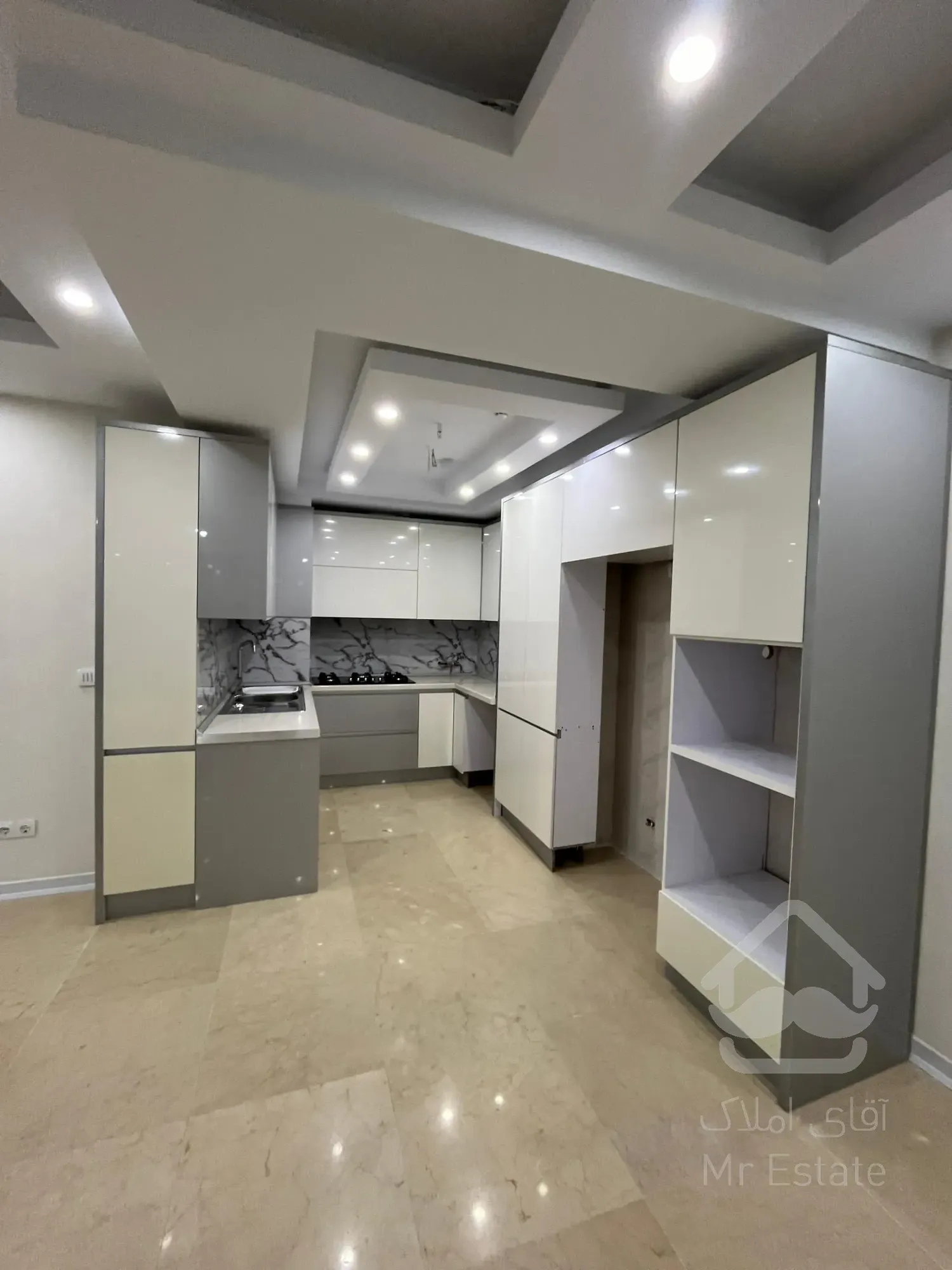 فروش 106 متری هروی