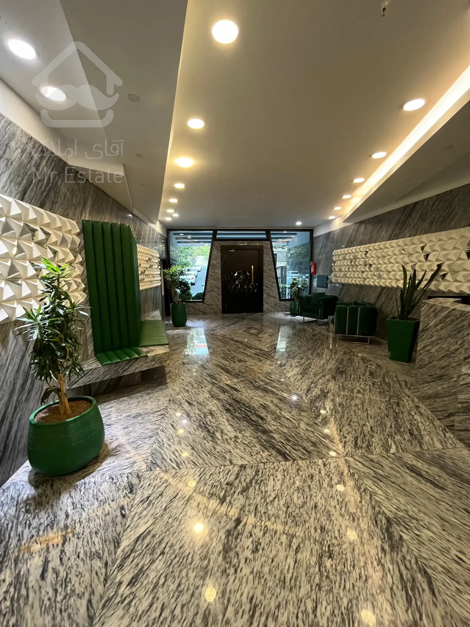 فروش مغازه 130 متری اختیاریه