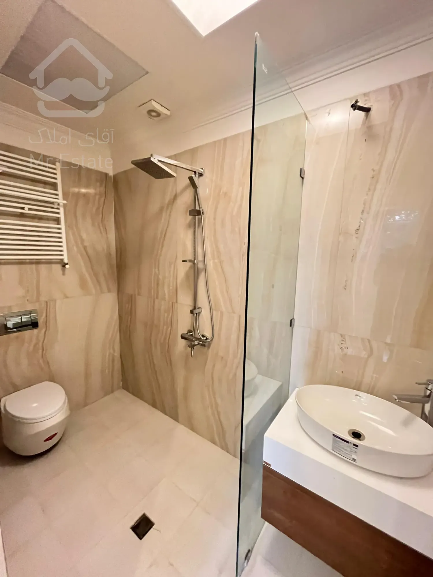 132 متری اجاره اختیاریه