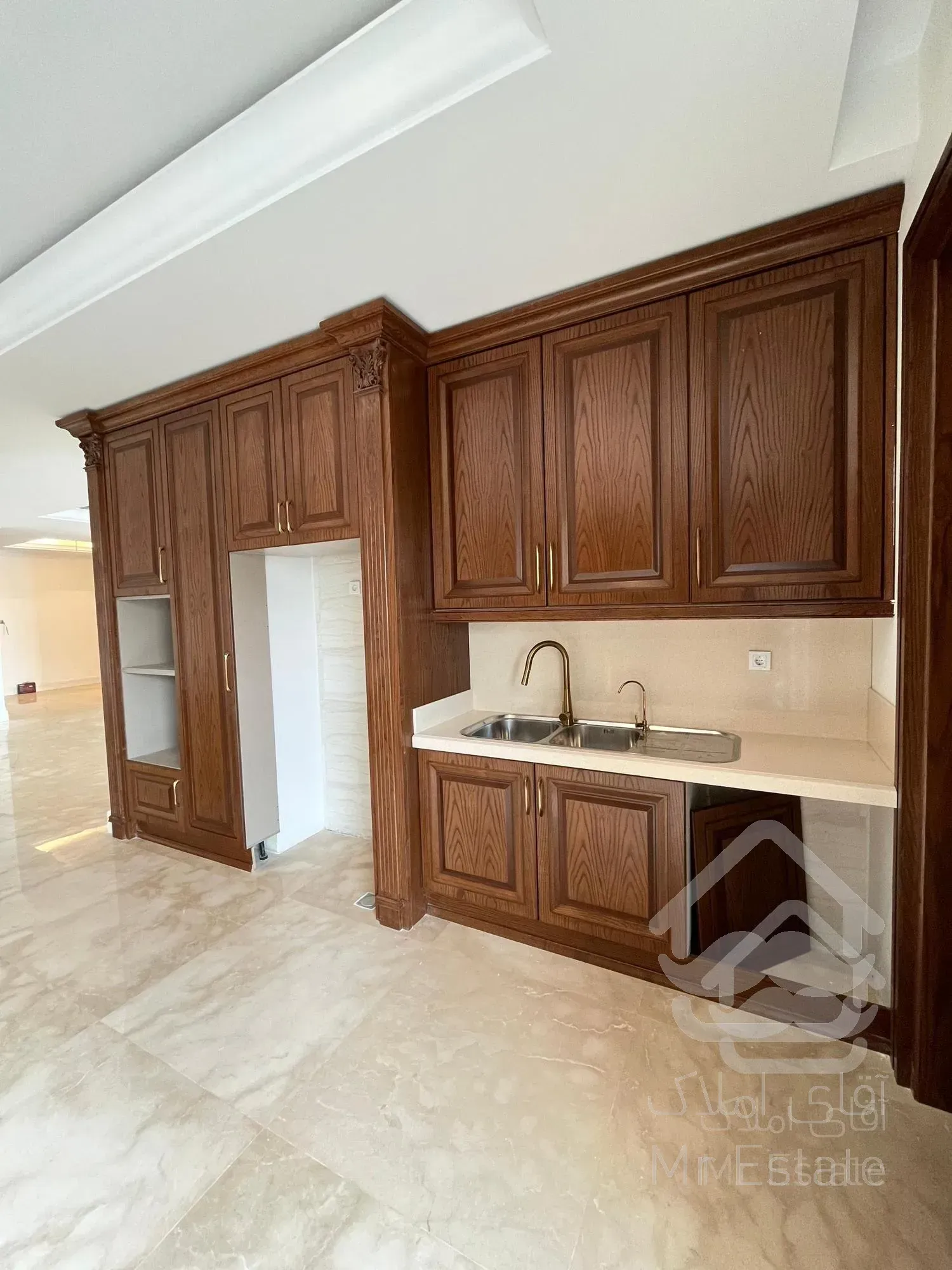 رهن و اجاره آپارتمان 180 متری دیباجی جنوبی