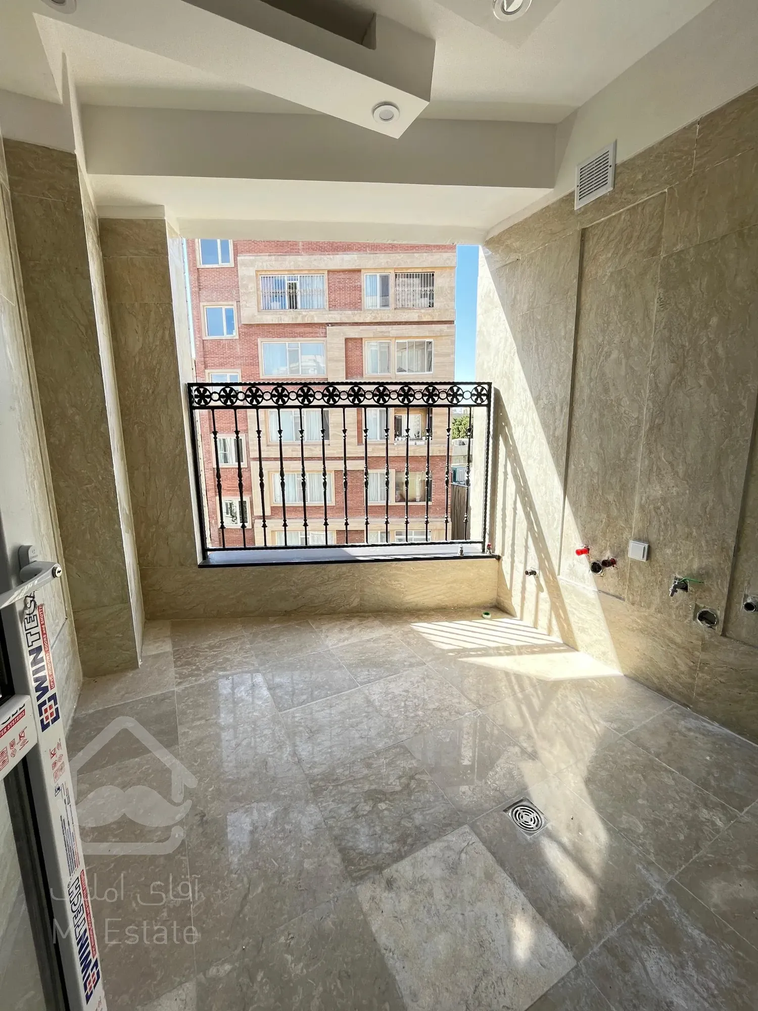 فروش 140 متر پاسداران