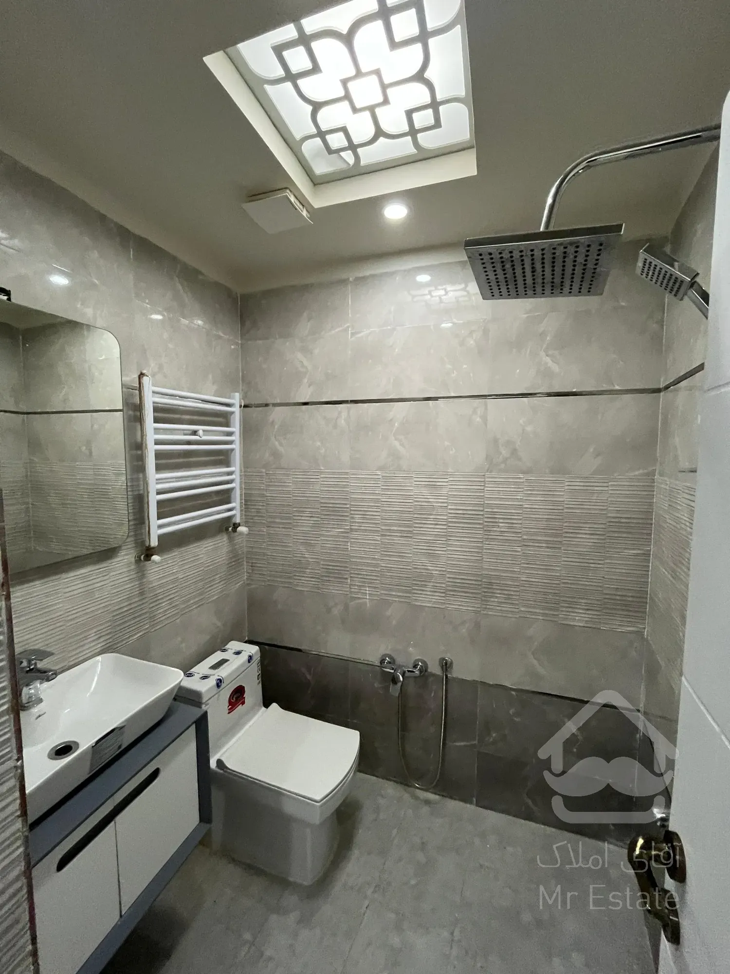 فروش 140 متری دیباجی