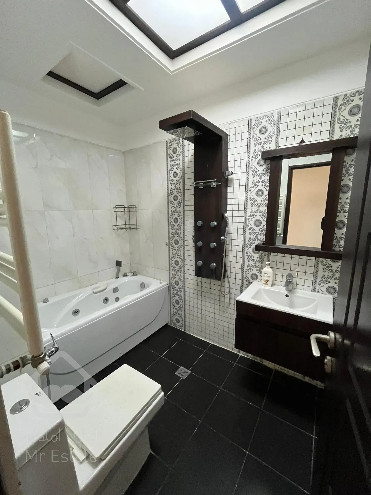 فروش 67 متر هروی