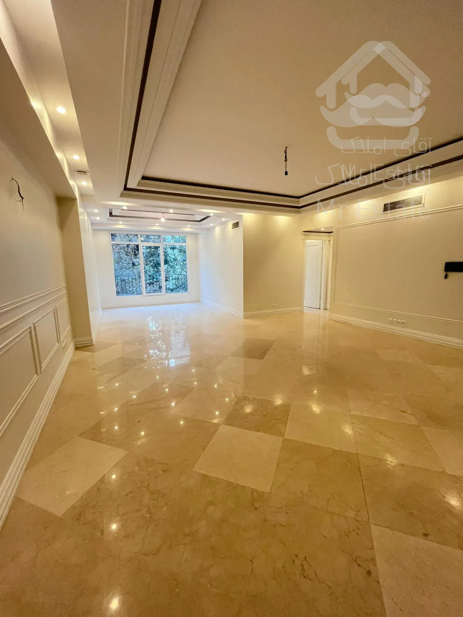 رهن و اجاره آپاتمان 200 متری دیباجی