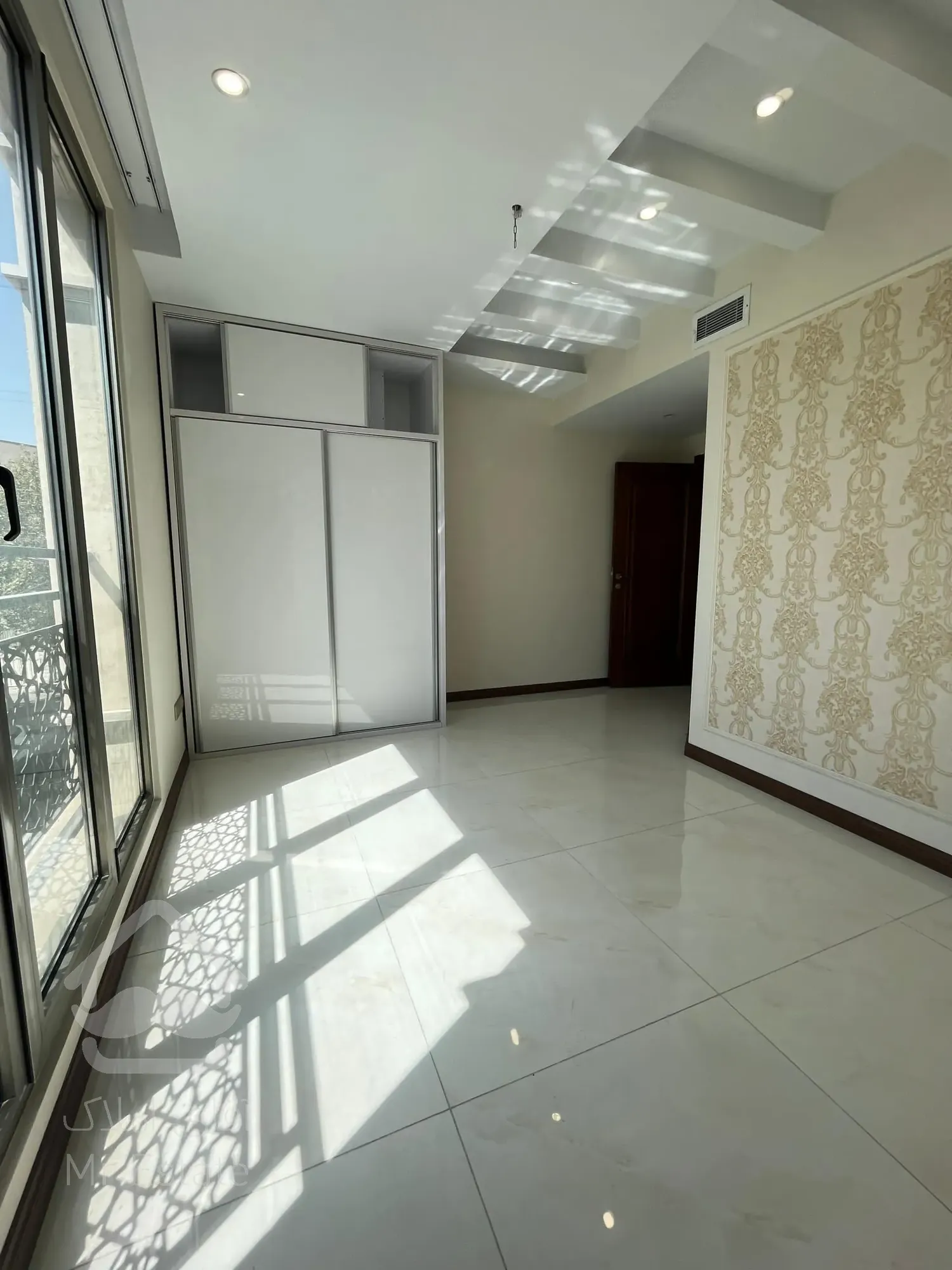 فروش 115 متری پاسداران