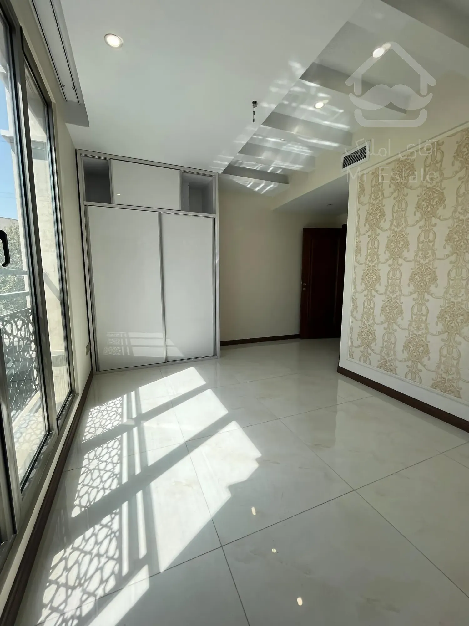 فروش 140 متری دیباجی