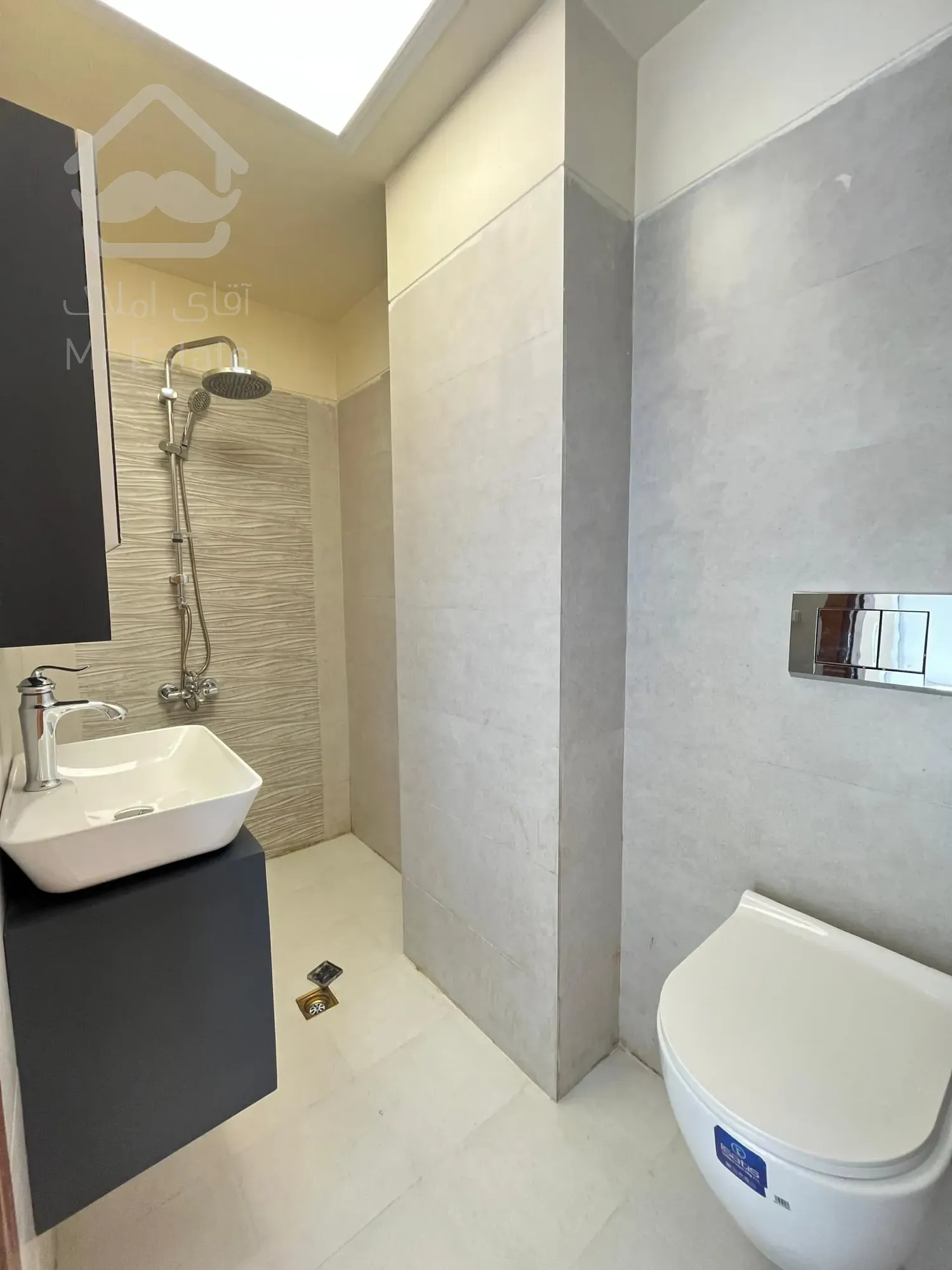 260 متر پاسداران