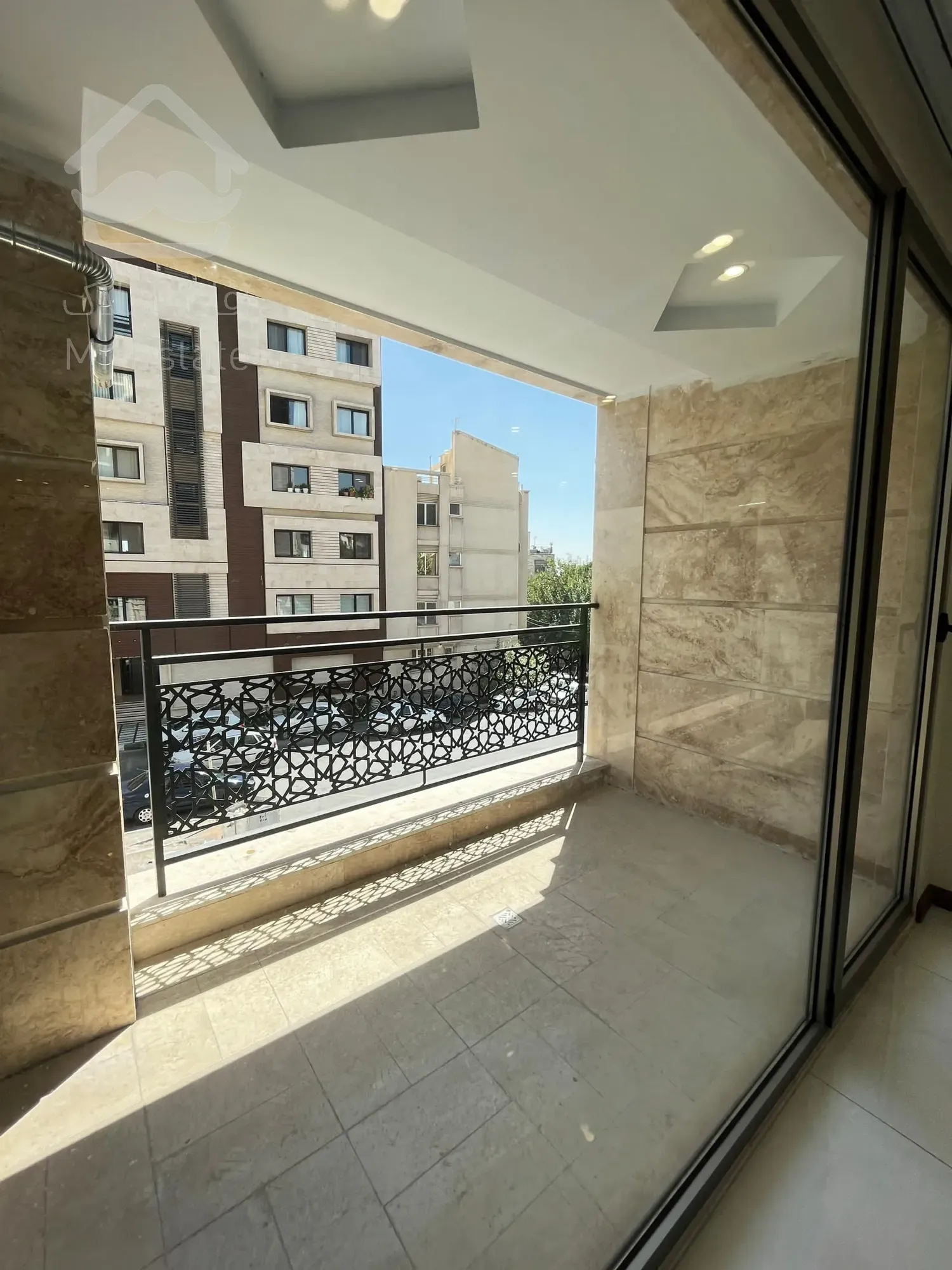 260 متر پاسداران