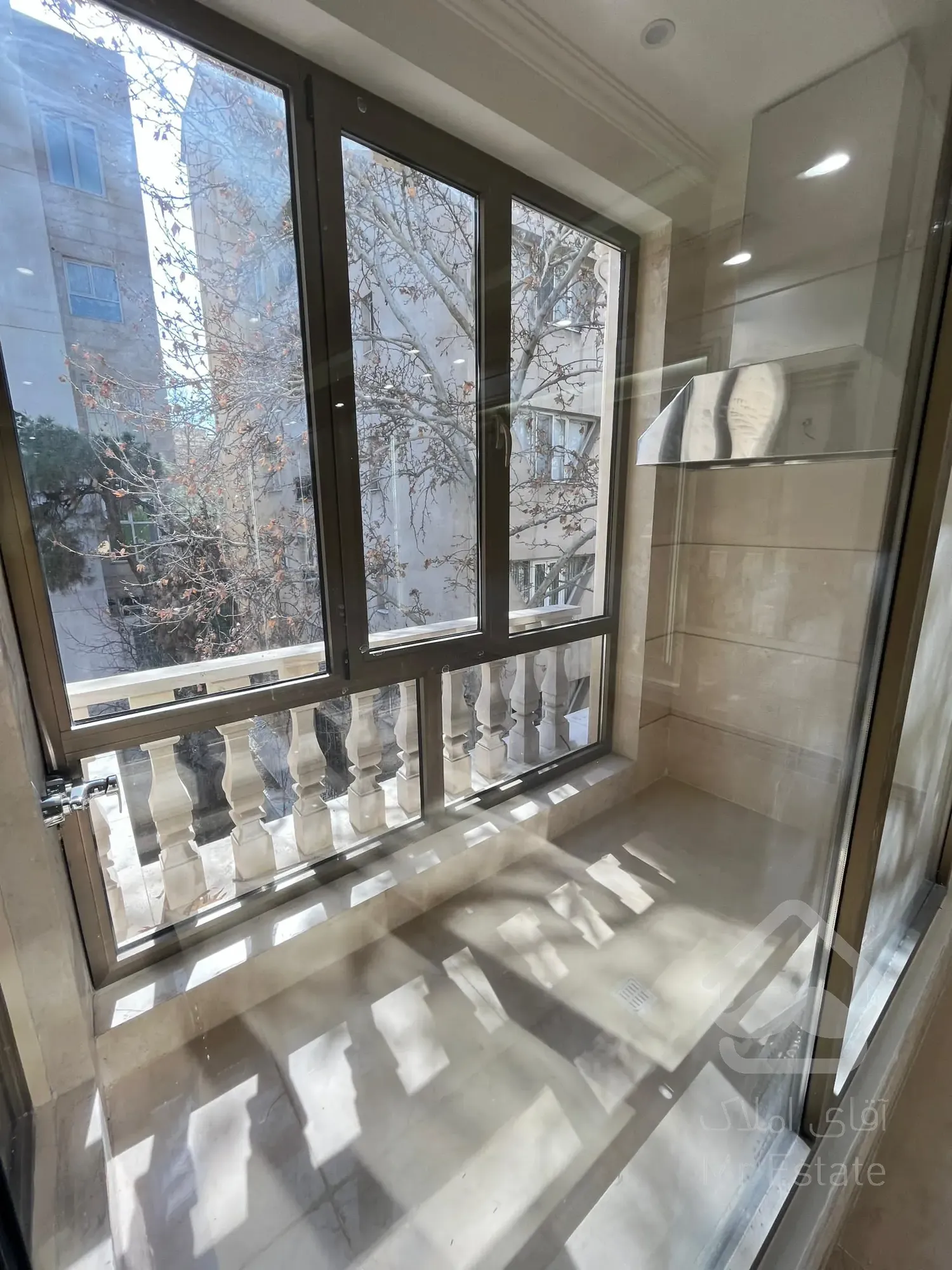 اجاره 300 متری پاسداران