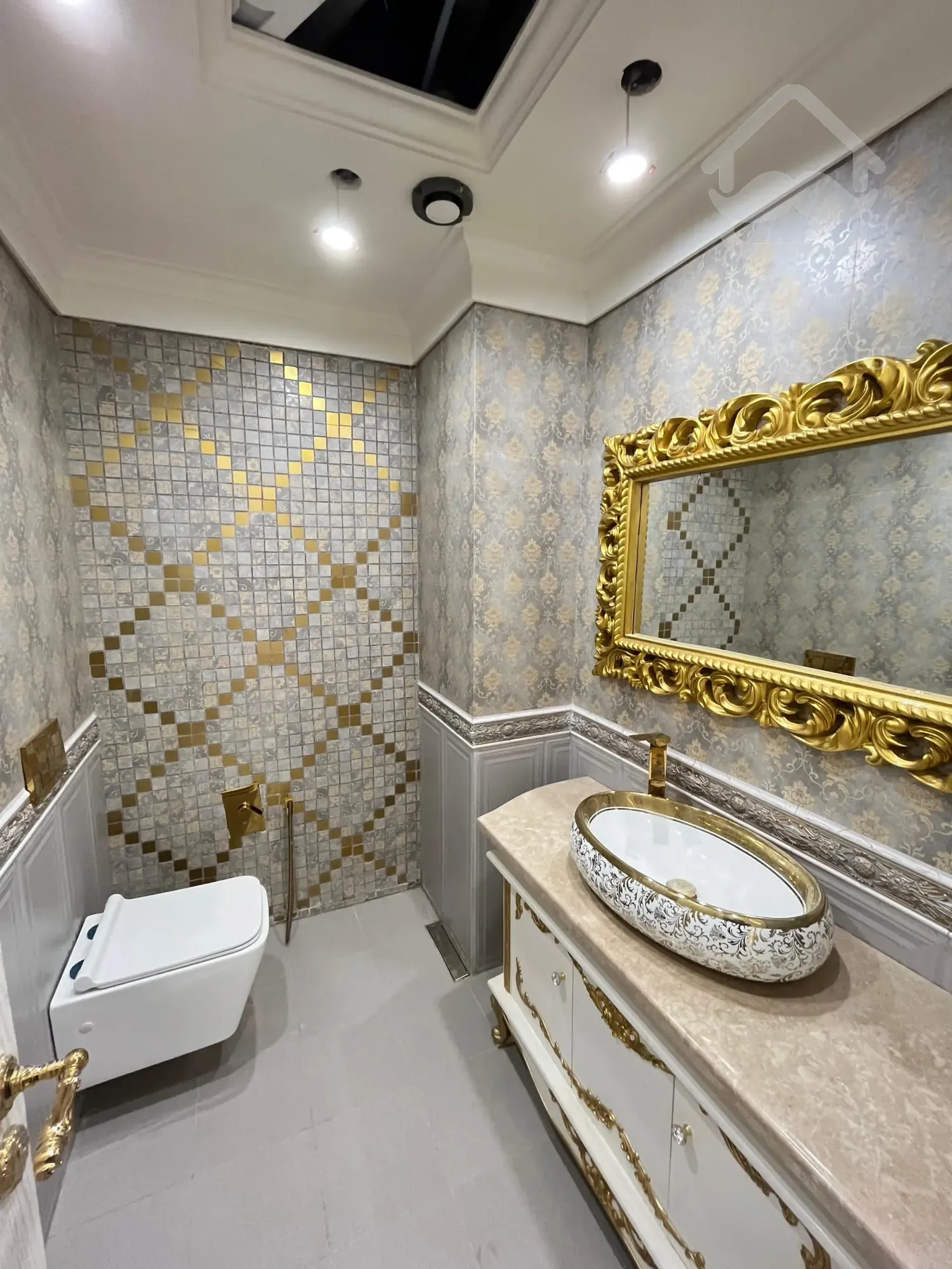 فروش 200 متری پاسداران