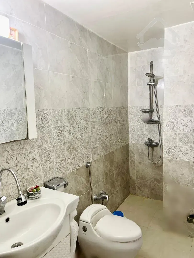 60 متر پاسداران