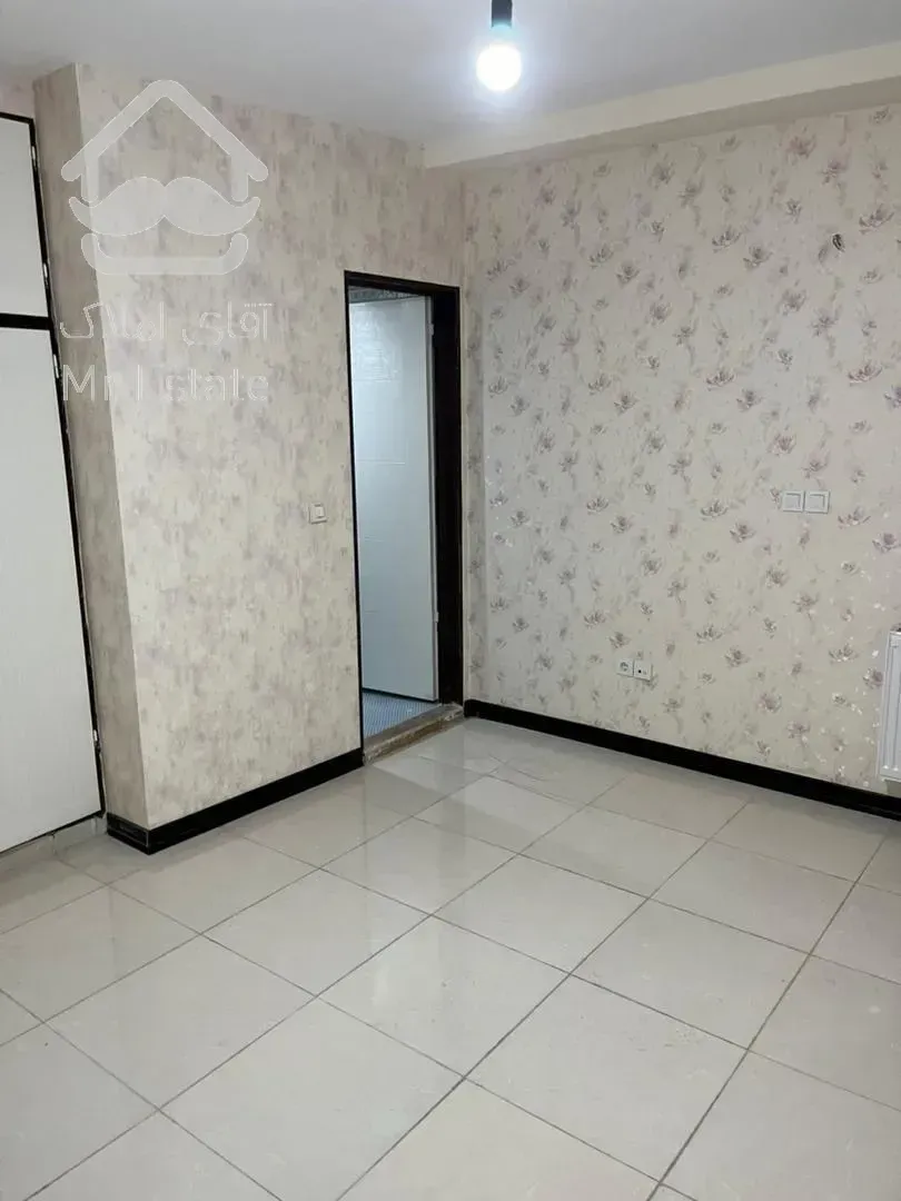 آپارتمان 136 متری سه خواب ( یک خواب مستر ) خیابان شریف بلوار فدک شهرک ولیعصر