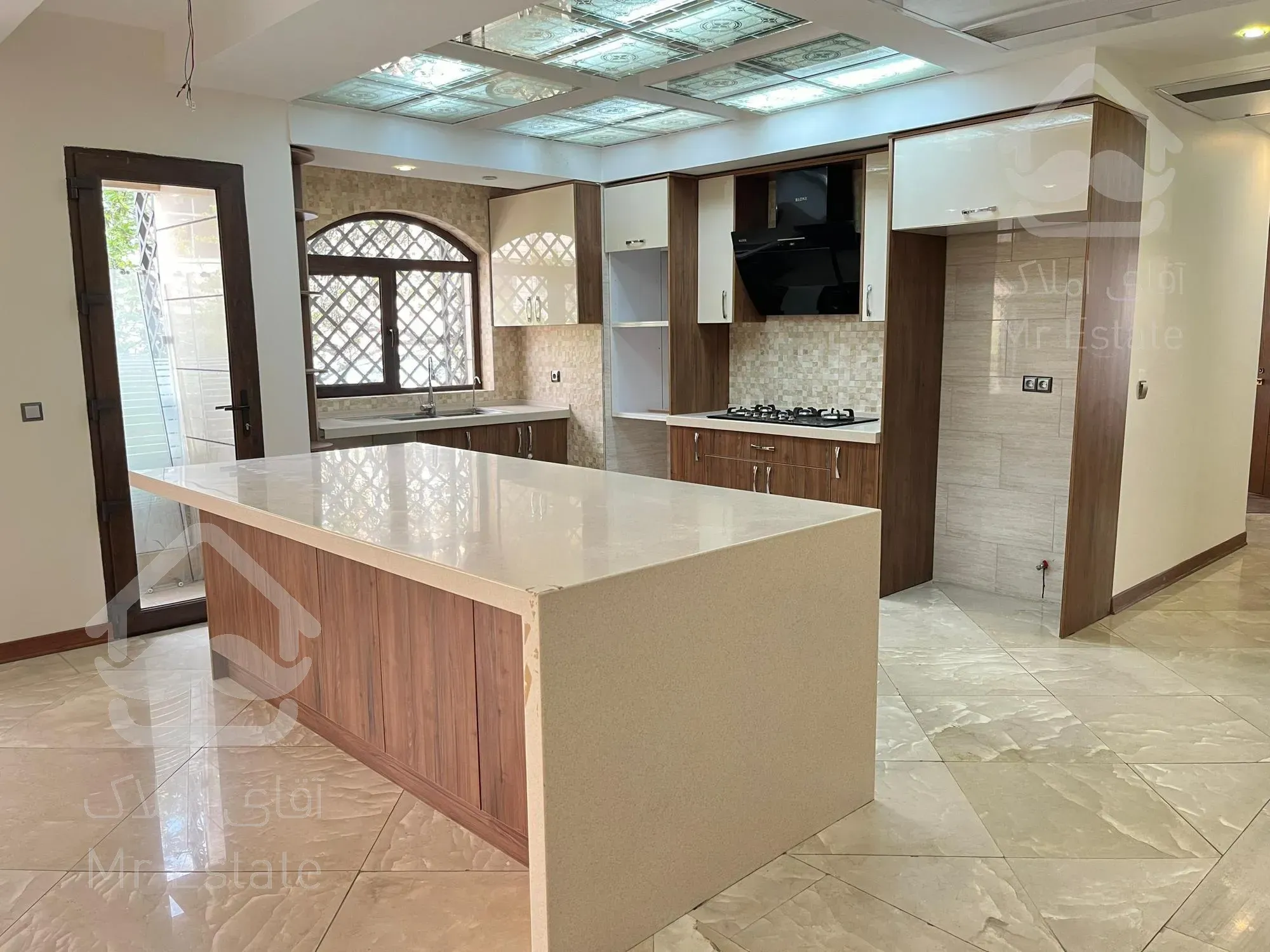 اجاره 200 متر لوکیشن خاص دیباجی