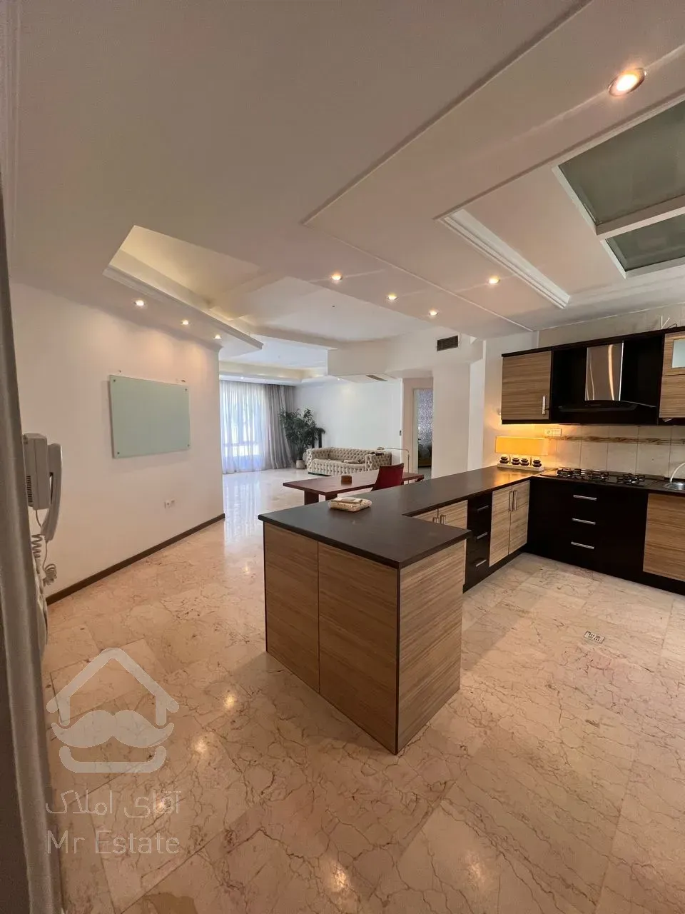 فروش 192 متر پاسداران