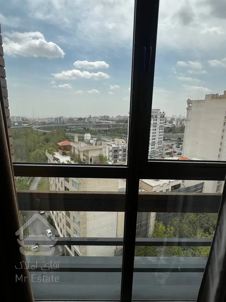 فروش 150 متر مسکونی پاسداران