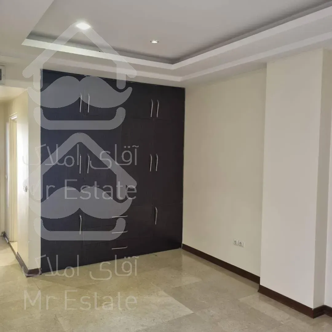 ۱۳۵ متری نوساز در میرداماد شریعتی