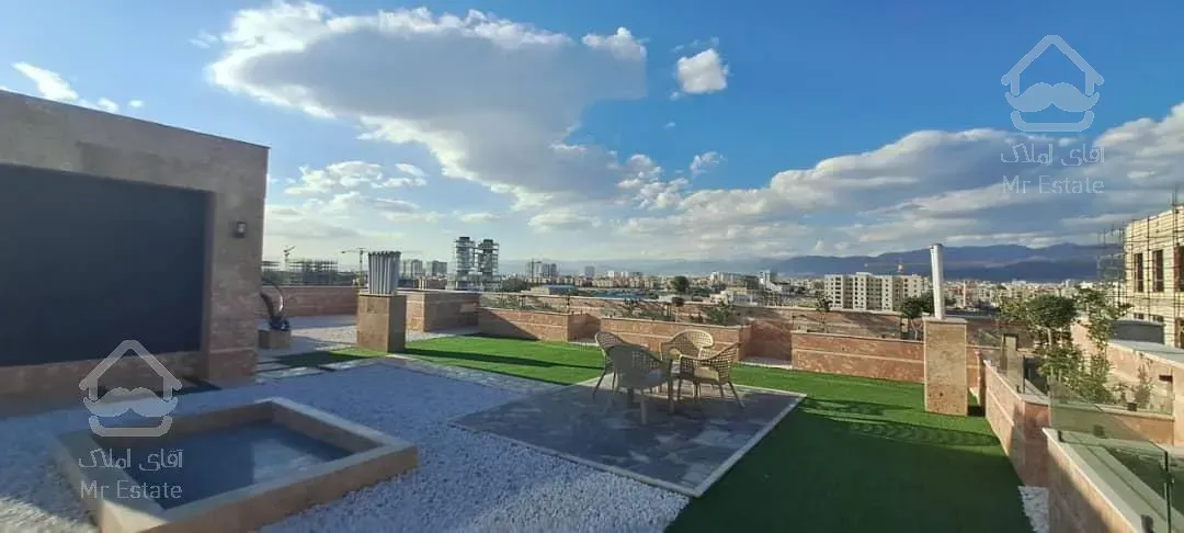 نوساز / روف گاردن