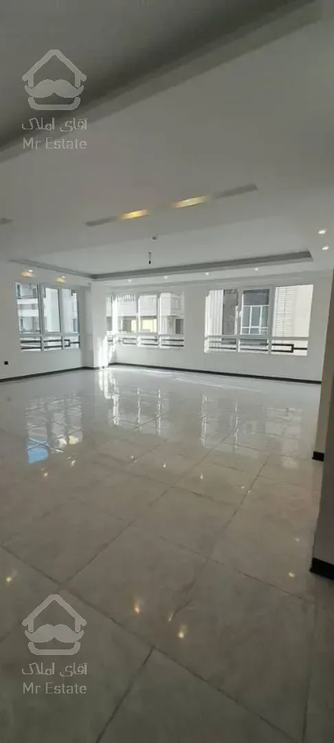 نوساز / روف گاردن