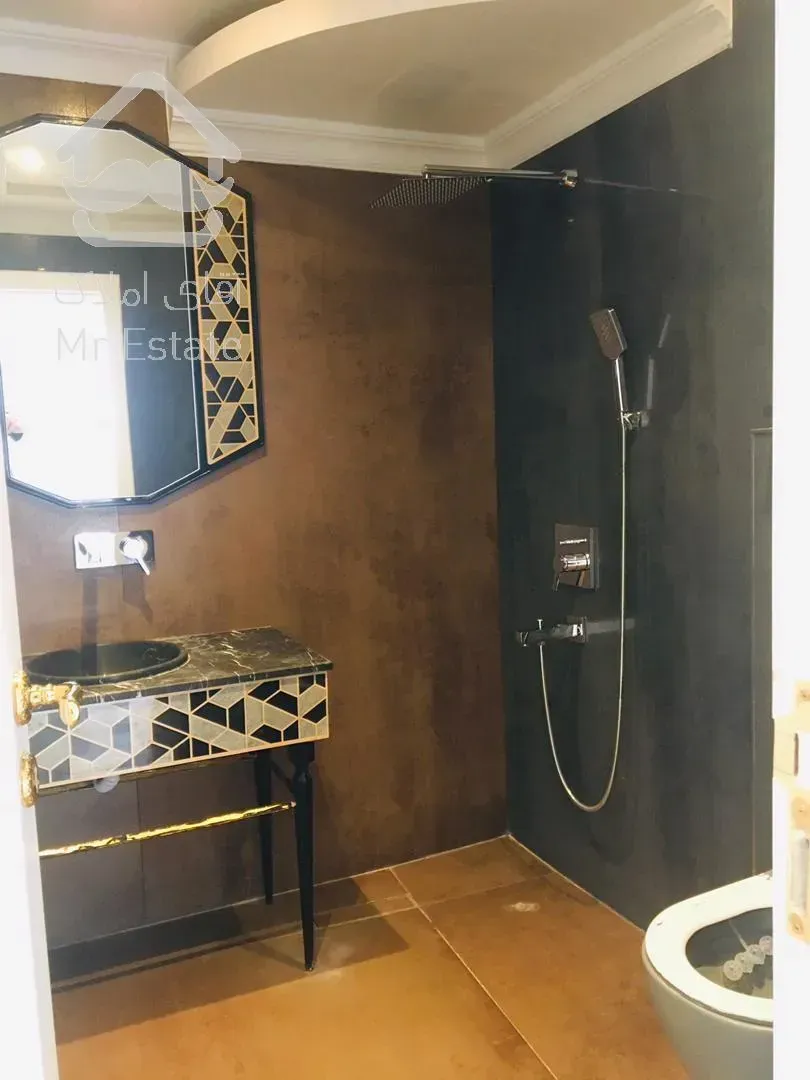 دیباجی جنوبی ۱۶۸متری ۳خواب نوساز