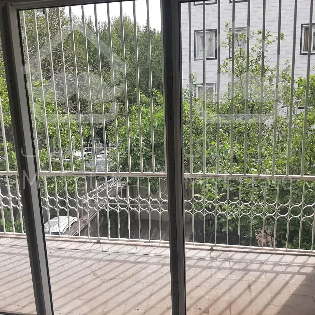 ظفر ویلای دو طبقه 240متری