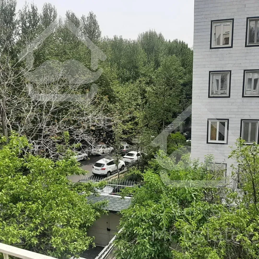 ظفر ویلای دو طبقه 240متری