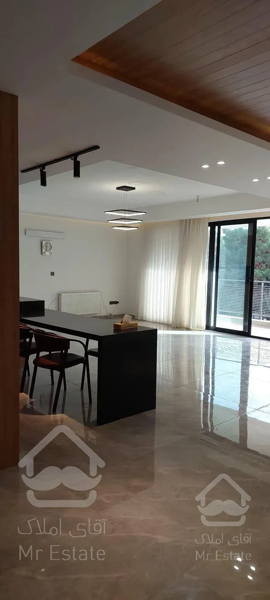 آپارتمان ٢١٠متر ٣خواب کم واحد ویو باغ