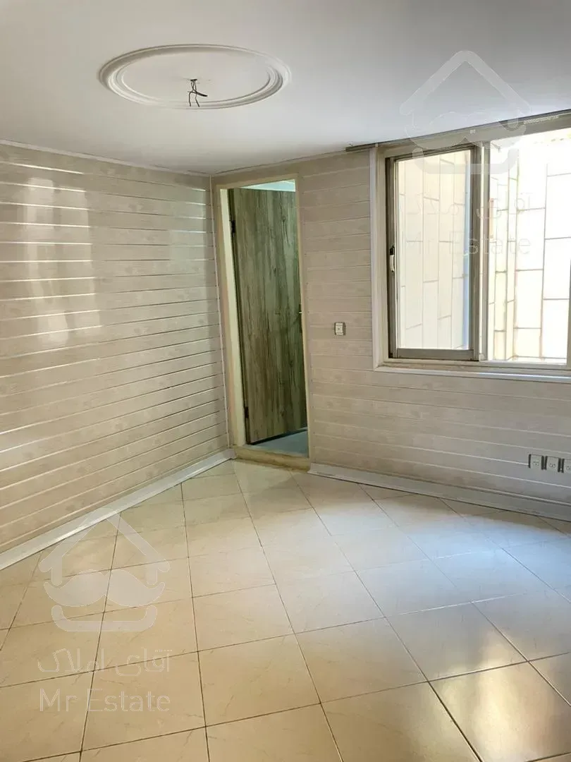 120 متری سعادت آباد