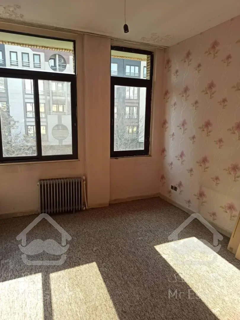 آپارتمان 130 متر / 2 پارکینگ سندی / سعادت آباد