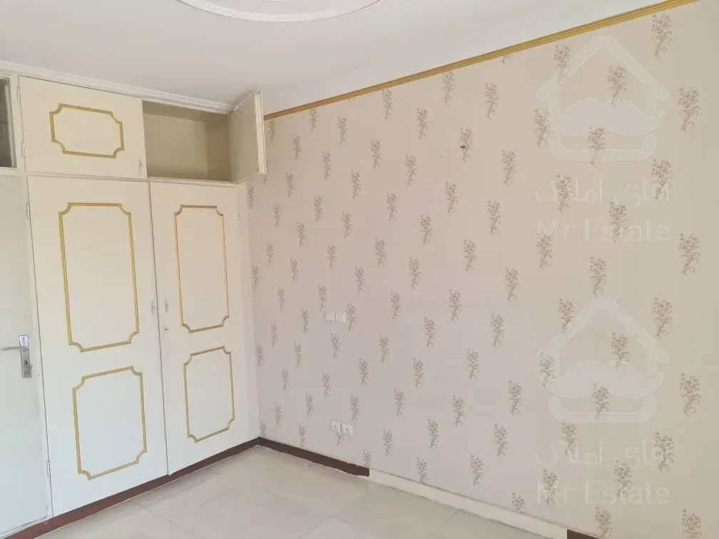 آپارتمان مسکونی 135 متری 3 خواب در سعادت آباد