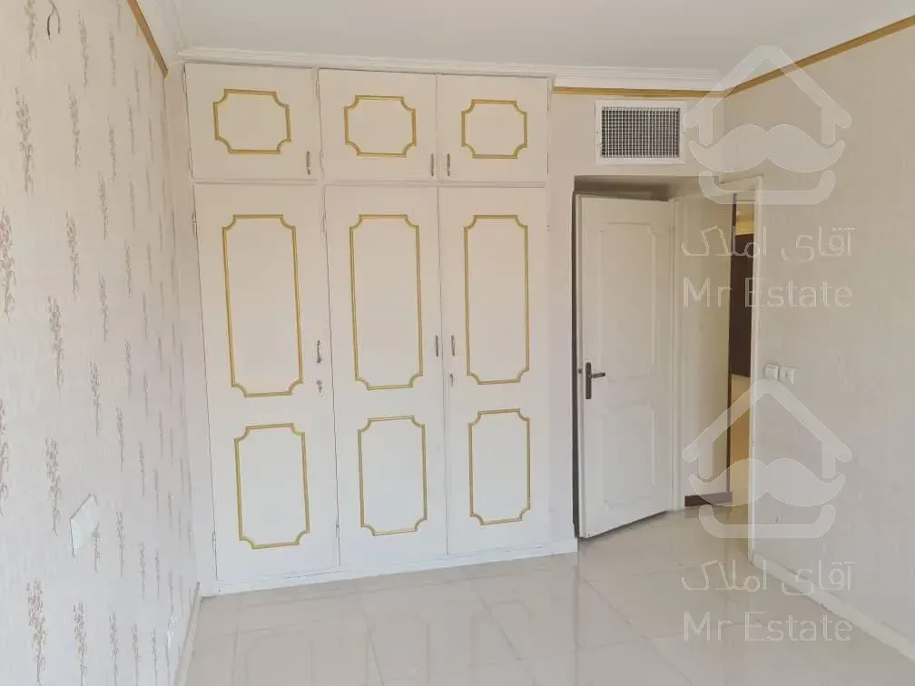 آپارتمان مسکونی 135 متری 3 خواب در سعادت آباد