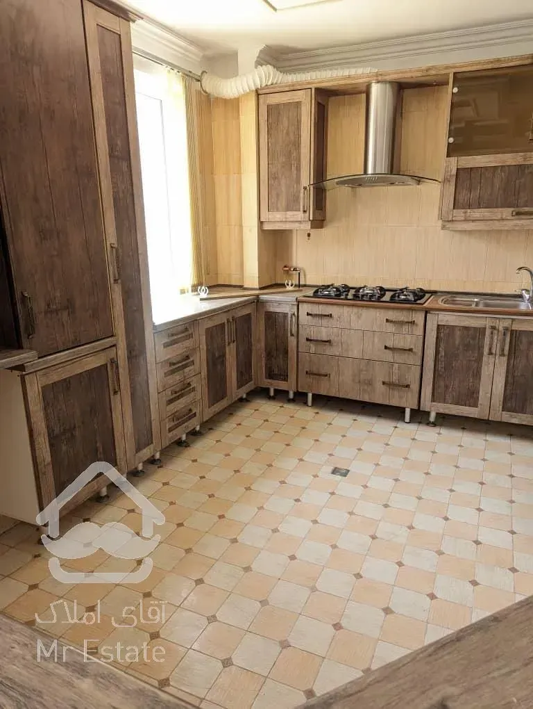 آپارتمان مسکونی 135 متری 3 خواب در سعادت آباد