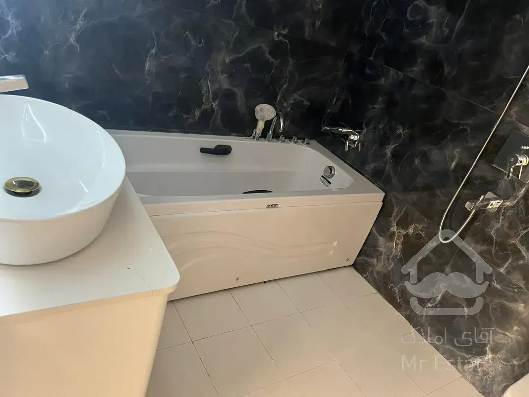 فروش واحد ۲۳۶متری لاکچری رونیکاپالاس قیطریه