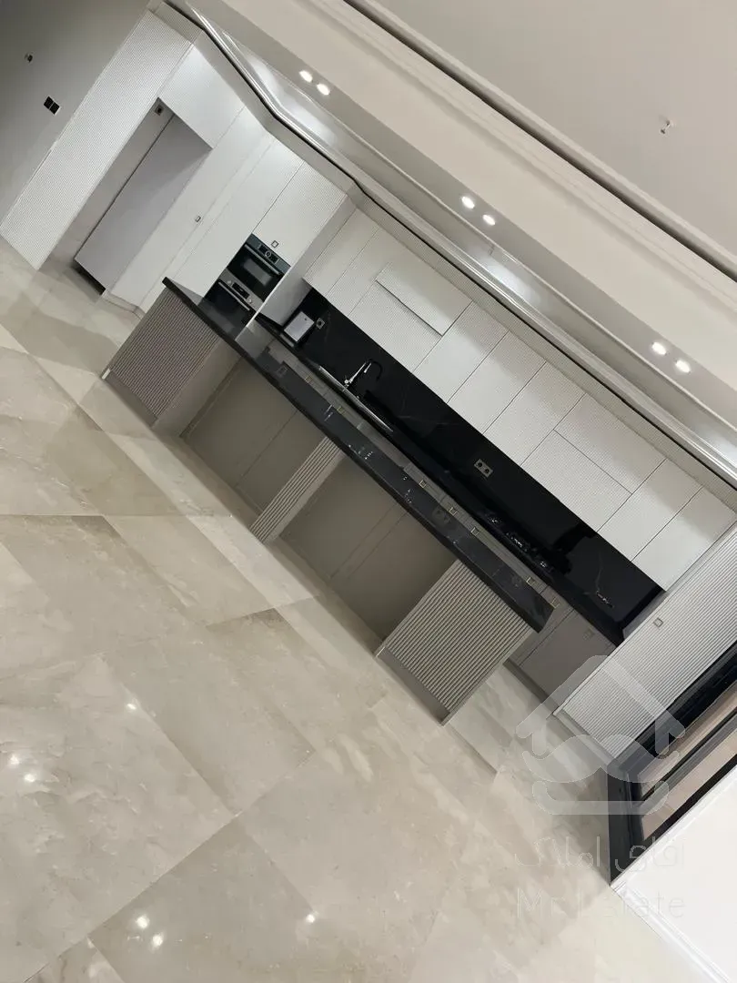 فروش واحد ۲۱۵ متری اکازیون رونیکا پالاس قیطریه