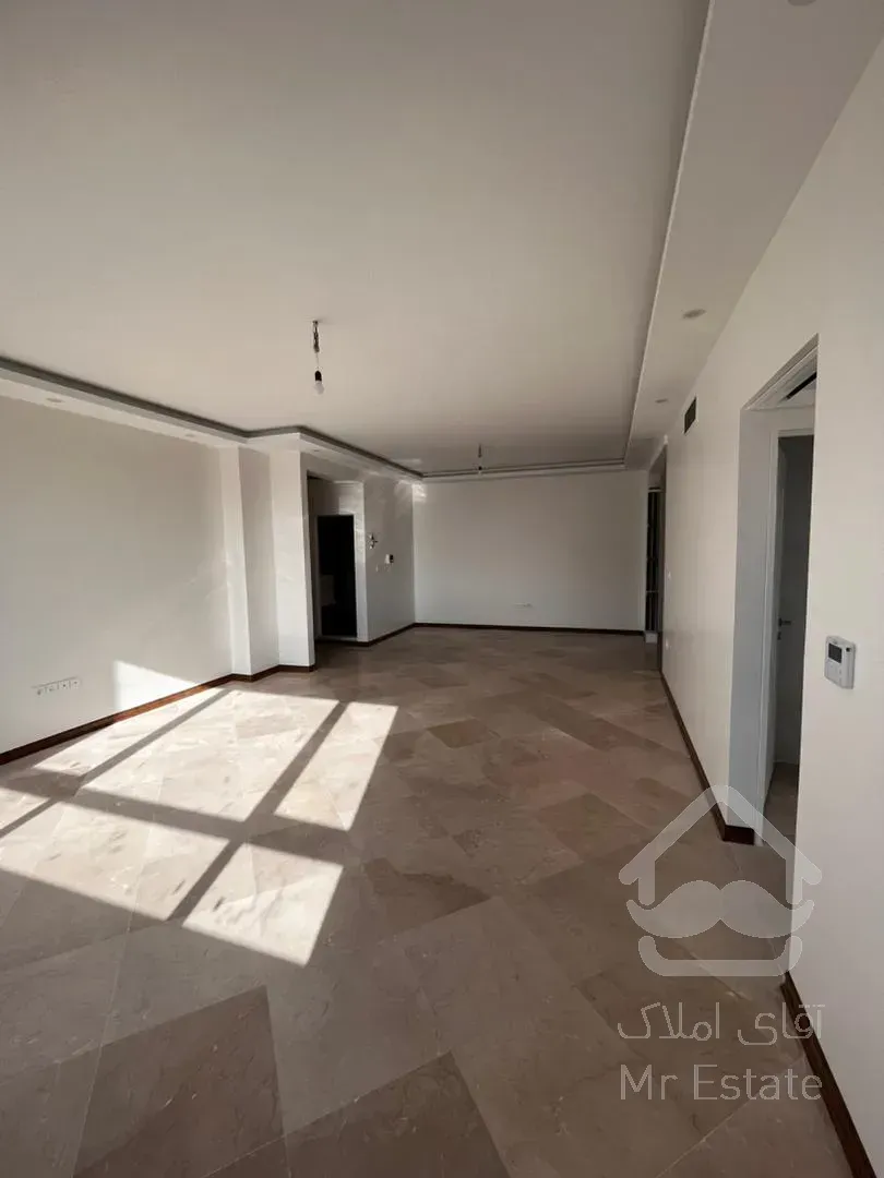 یک آپارتمان خوش‌نقشه و نورگیر در محله دنج و آرام