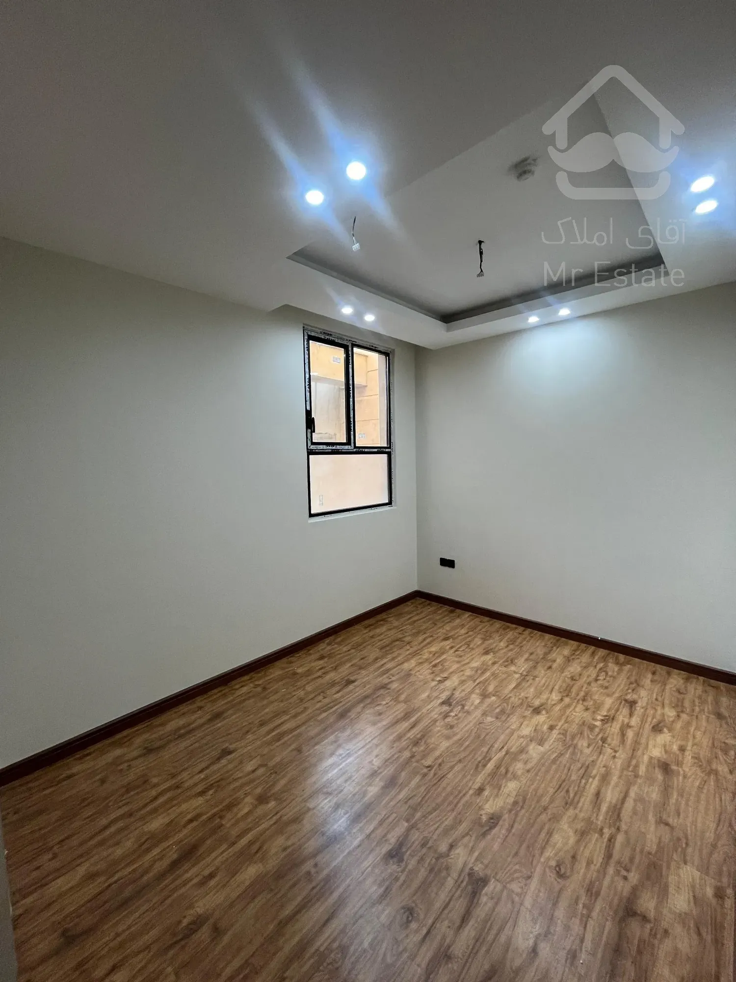 فروش 84 متری پاسداران گلستان