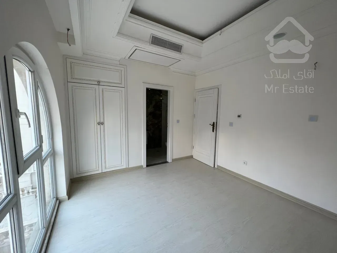 رهن اجاره برج باغ 200 متر فول مشاعات نیاوران منطقه 1