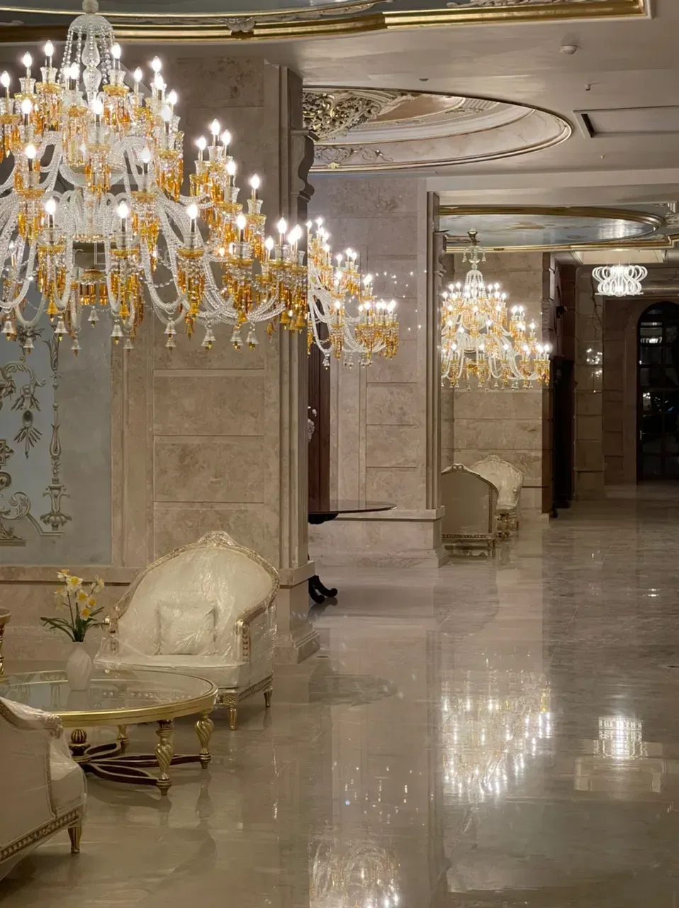 رهن اجاره برج باغ 200 متر فول مشاعات نیاوران منطقه 1